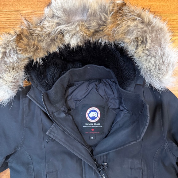 Canada Goose Kensington Parka in Black - Size Small - Picture 5 of 7